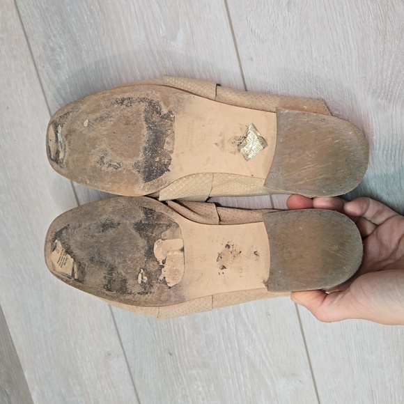 Free People Women At Ease Snakeskin Beige Leather Loafer Mule shoes sz 8.5 - Picture 12 of 16